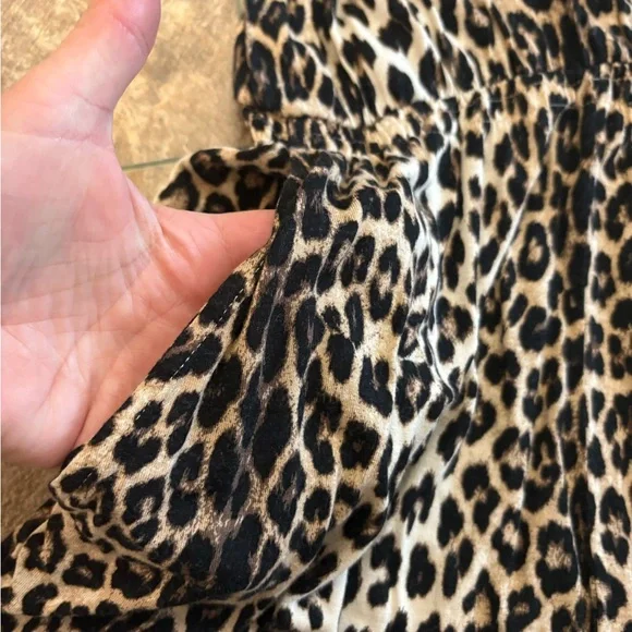 Leopard Print Romper - Picture 2 of 3